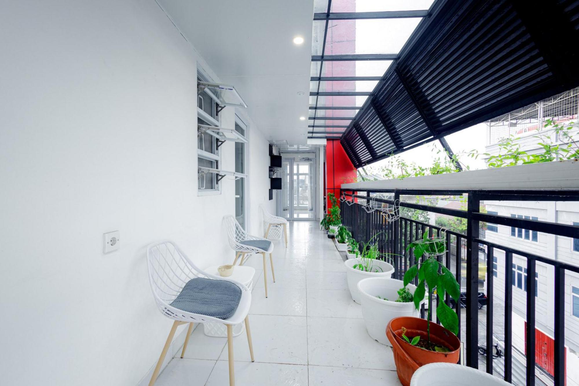 Urbanview Hotel Kota Tua Jakarta Extérieur photo